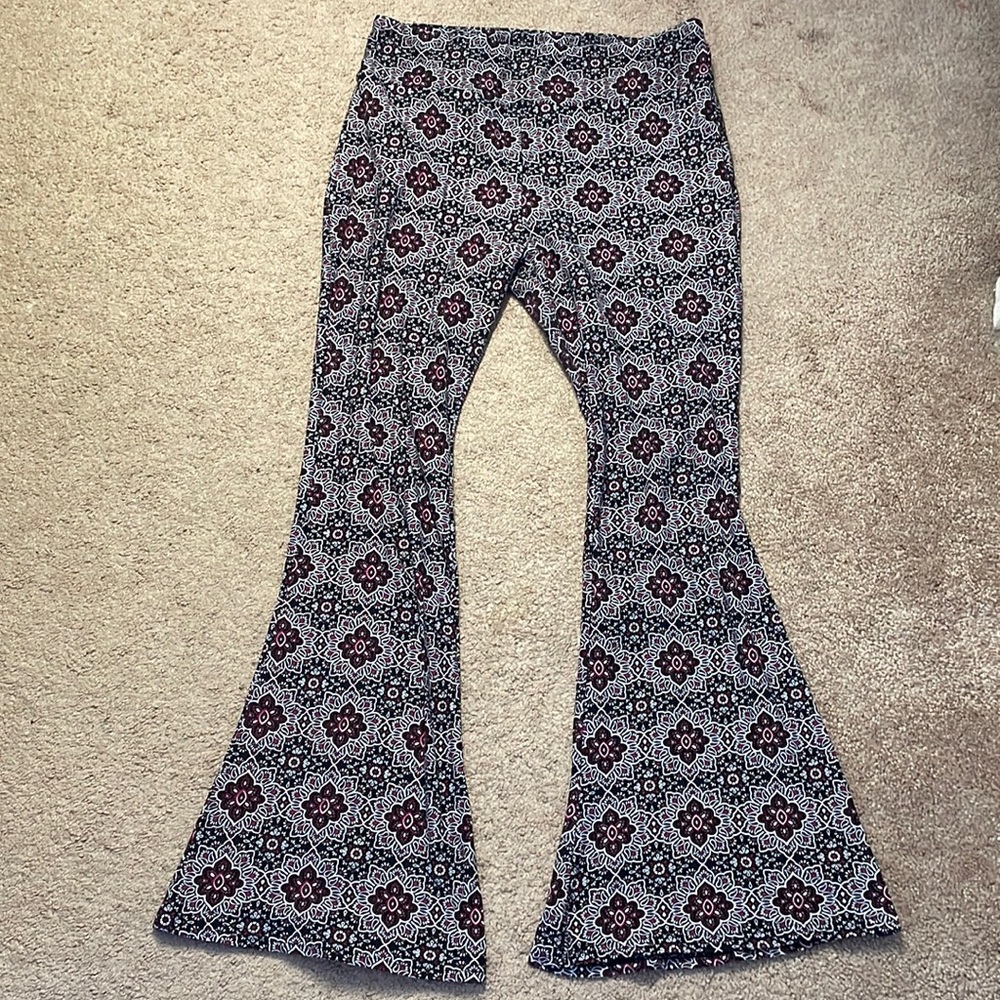 Patterned Flared Pants, Never worn, Size: XL